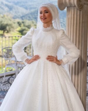 Genel olarak ihtişamlı ve iddialı bir model